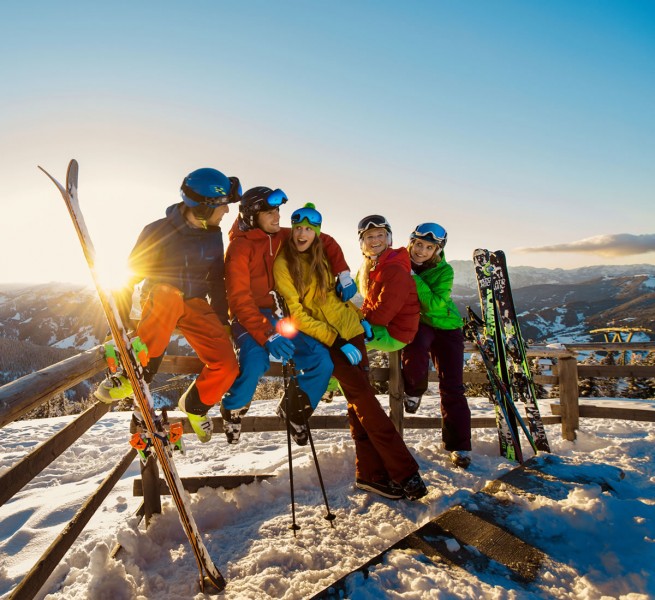 Sonnenuntergang auf der Skipiste © Flachau Tourismus