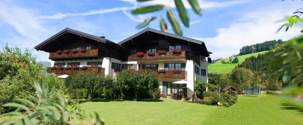 Apartments & Zimmer Pension Kreuzer in Flachau im Sommer